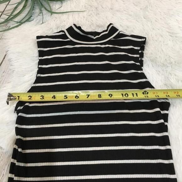 RUE21 Black white striped dress mock neck size Medium sleeveless - Picture 5 of 6